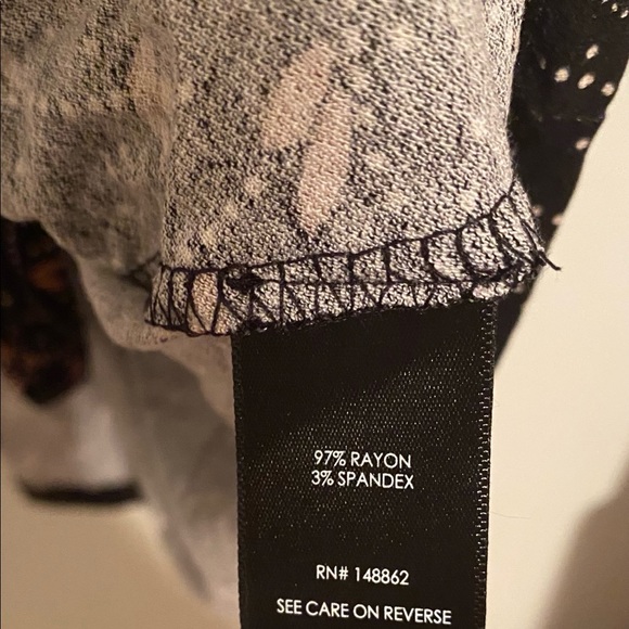 *SOLD* Torrid Mixed Floral Tie Front Kimono Top - Picture 6 of 8